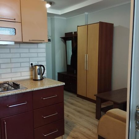 Yalcin Star Residence Apartment 300 Batumi Exteriör bild
